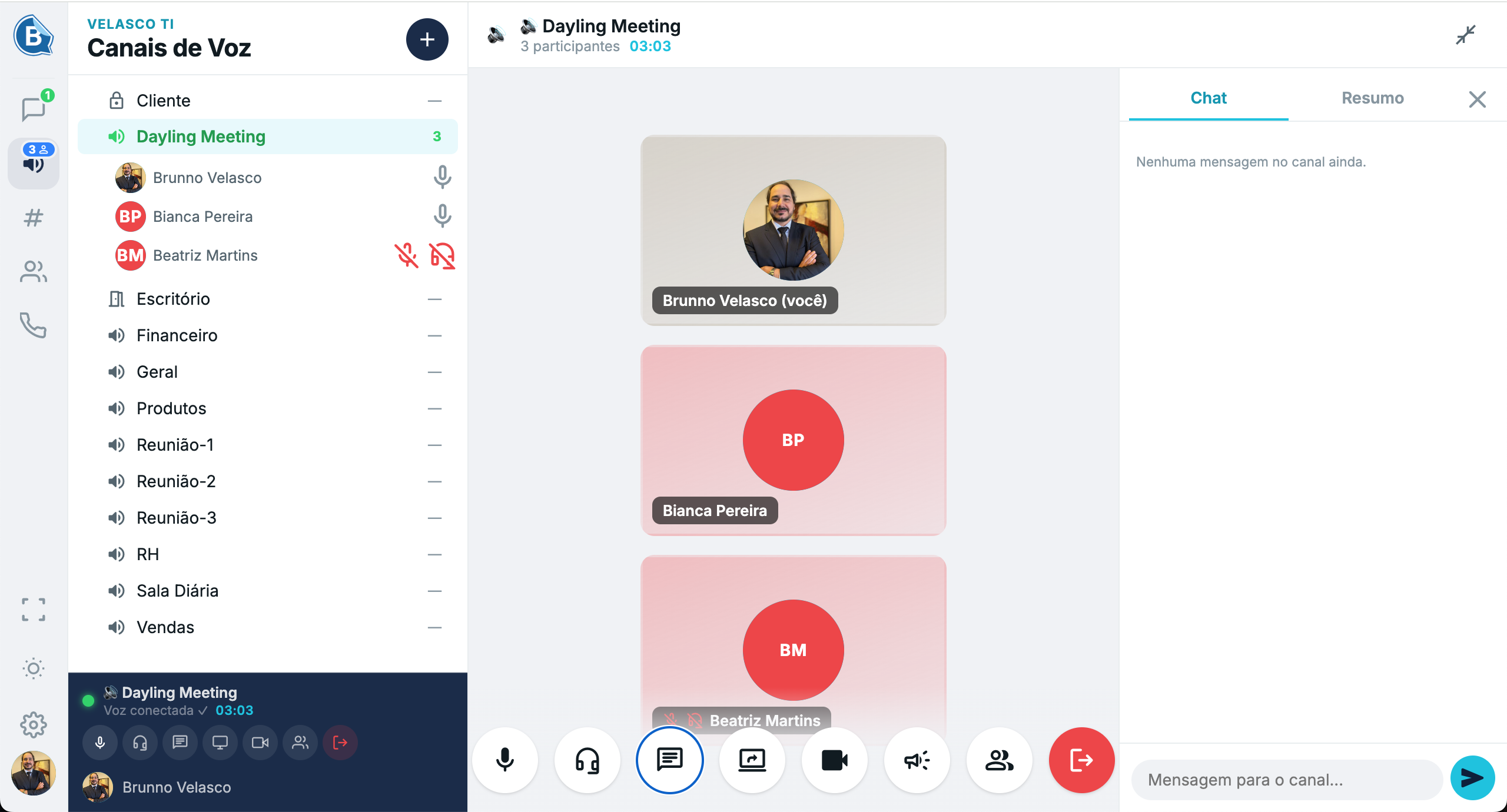 SayMe Business no navegador: lista de canais de voz, sala com participantes e chat do canal
